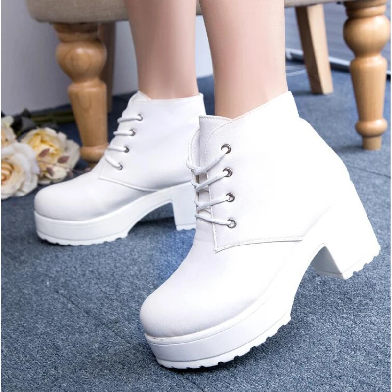 Женские ботинки в стиле панк, ботильоны на платформе и толстом каблуке, со шнуровкой, черные и белые
Женские ботинки в стиле панк, ботильоны на платформе и толстом каблуке, со шнуровкой, черные и белые