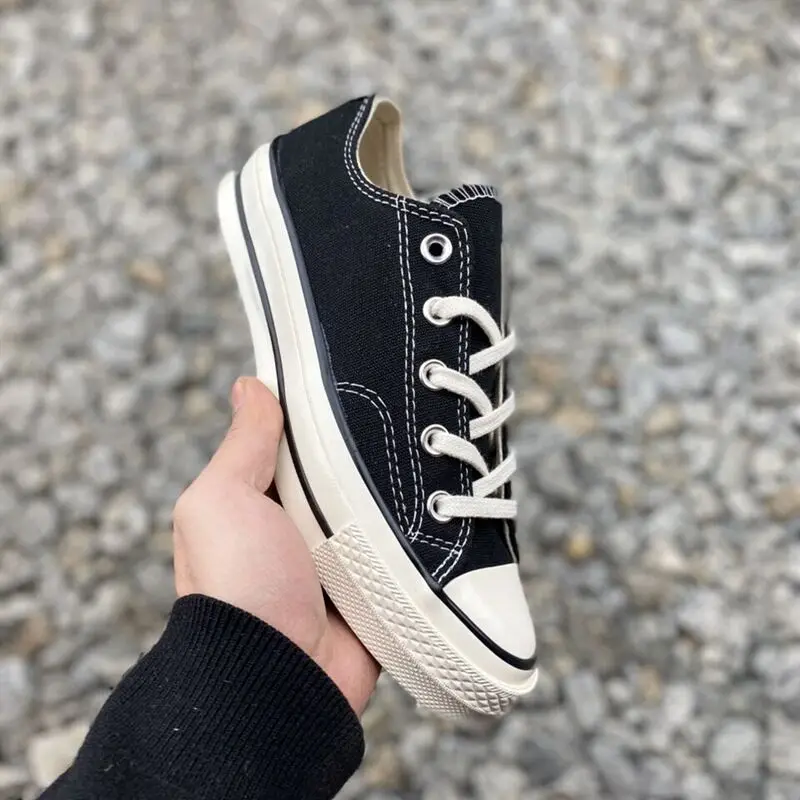 Con Classic 1970S Low-Top Men's And Women's Canvas Shoes
Con Classic 1970S Low-Top Men's And Women's Canvas Shoes