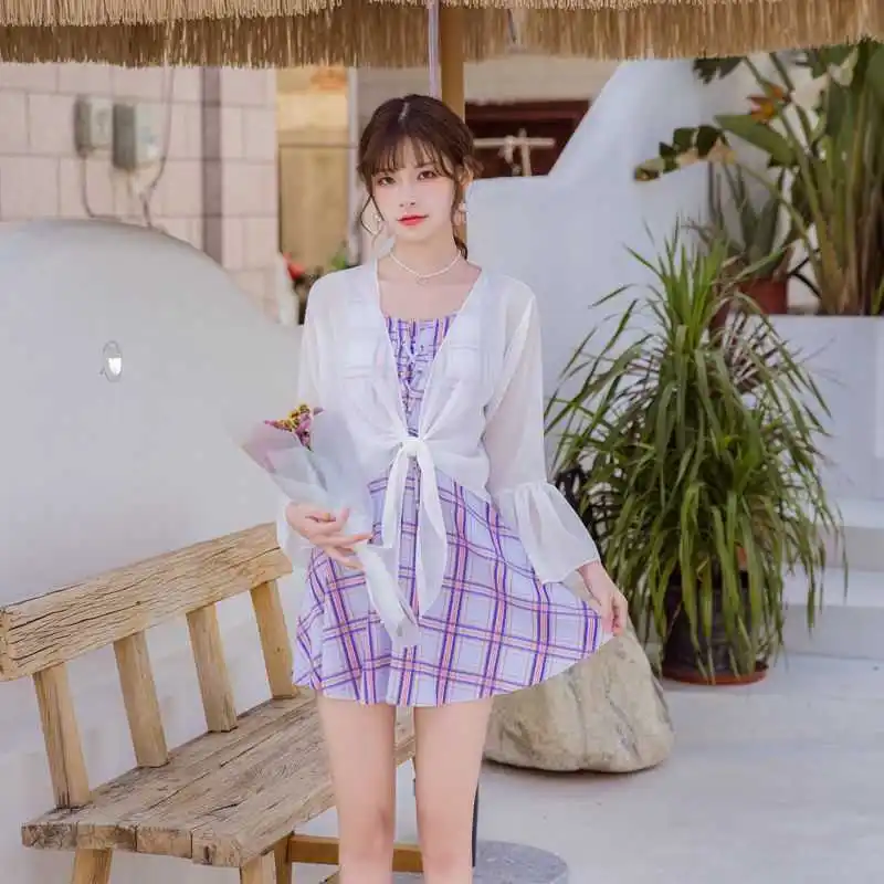 Hot spring swimsuit women's sexy bikini three piece set of Korean small chest gathered fresh and conservative long sleeve
Hot spring swimsuit women's sexy bikini three piece set of Korean small chest gathered fresh and conservative long sleeve