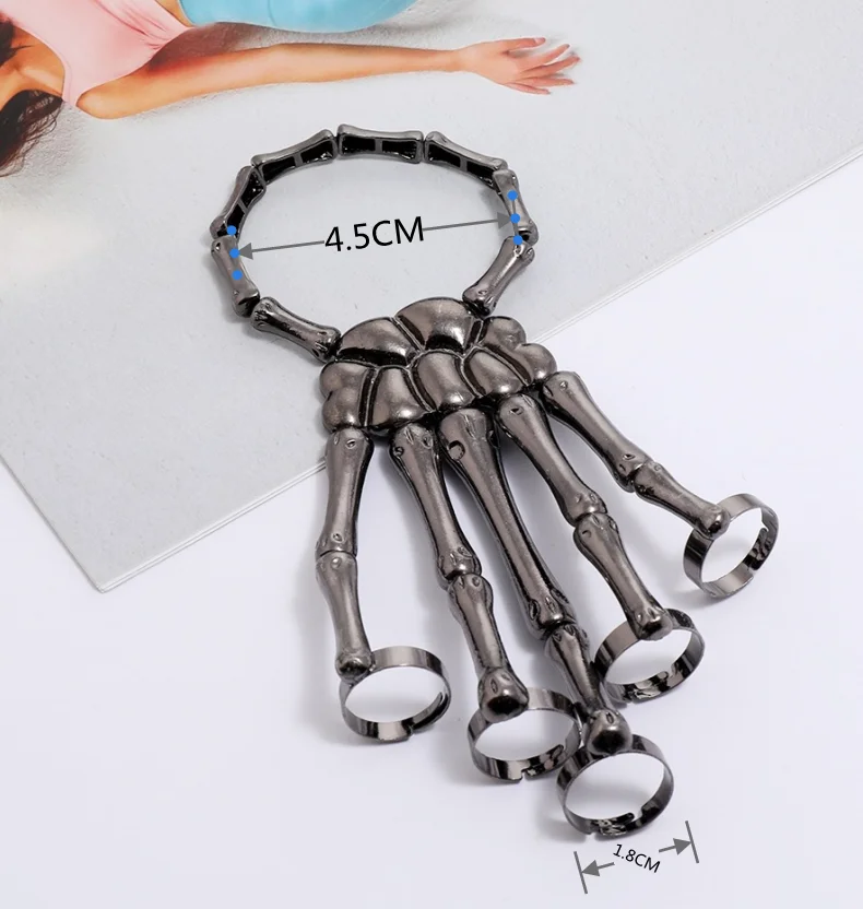 European and American Halloween Creative Skull Bracelet Retro Exaggerated Punk Style Skull Hand Bones Bracelet
European and American Halloween Creative Skull Bracelet Retro Exaggerated Punk Style Skull Hand Bones Bracelet