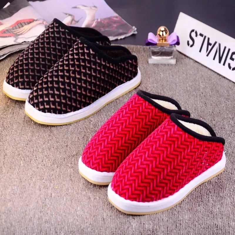 Winter Slippers Women Dots Warm Home Skin-friendly Stripe Slippers Lamb wool Soft Female Slippers Male lady Non-slip Fuzzy Shoe
Winter Slippers Women Dots Warm Home Skin-friendly Stripe Slippers Lamb wool Soft Female Slippers Male lady Non-slip Fuzzy Shoe