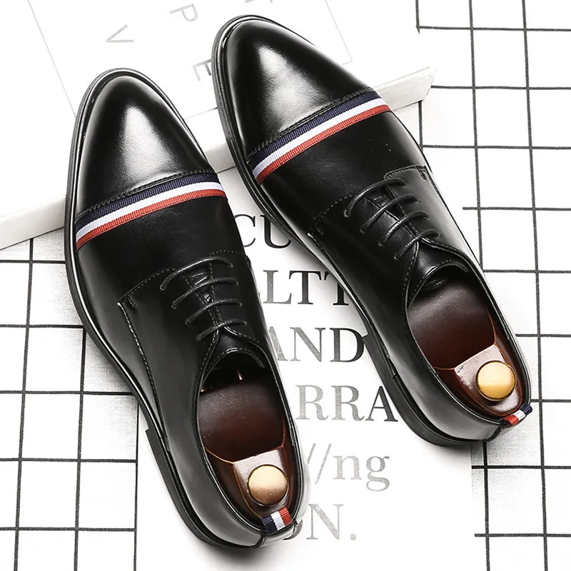 2021New Style Men's Shoes England Pointed Toe Lace-up Red, White and Blue Stripes Breathable Wear-resistant Formal Shoes ZX202
2021New Style Men's Shoes England Pointed Toe Lace-up Red, White and Blue Stripes Breathable Wear-resistant Formal Shoes ZX202