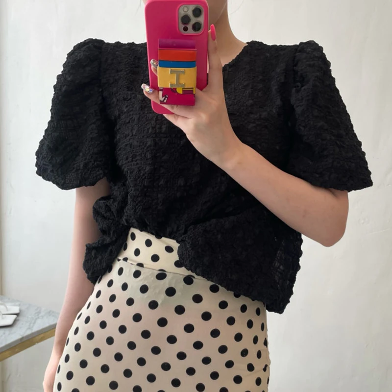 Korejpaa Women Shirt 2021 Summer French Gentle Temperament Round Neck Folds Loose Solid Color All-Match Puff Sleeve Blouses 
Korejpaa Women Shirt 2021 Summer French Gentle Temperament Round Neck Folds Loose Solid Color All-Match Puff Sleeve Blouses