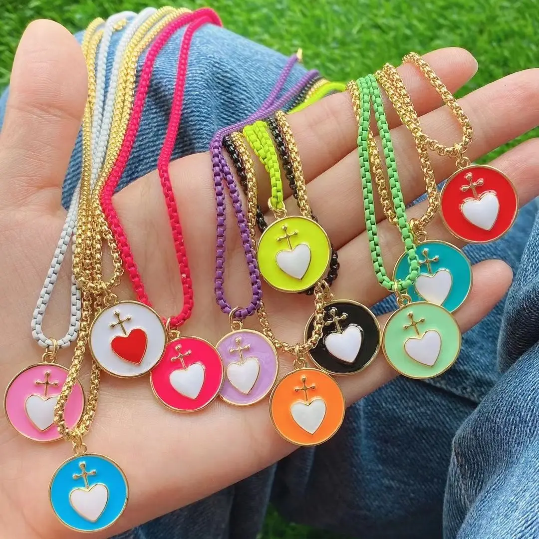 5Pcs 2021 New Design Gold Plated Enamel Colorful Heart On Round Coin Pendant Enamel Box Chain Necklace Enamel Jewelry
5Pcs 2021 New Design Gold Plated Enamel Colorful Heart On Round Coin Pendant Enamel Box Chain Necklace Enamel Jewelry