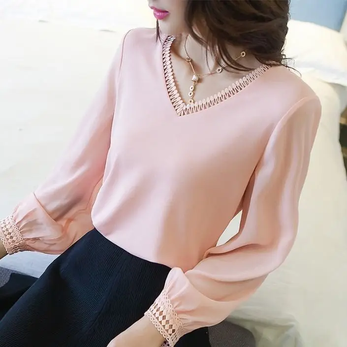 Women Summer Chiffon Bottoming Shirts Spring 2021 Korean Casul New V-neck Lace Long Sleeve Female Clothing Blusas Tunic Tops
Women Summer Chiffon Bottoming Shirts Spring 2021 Korean Casul New V-neck Lace Long Sleeve Female Clothing Blusas Tunic Tops