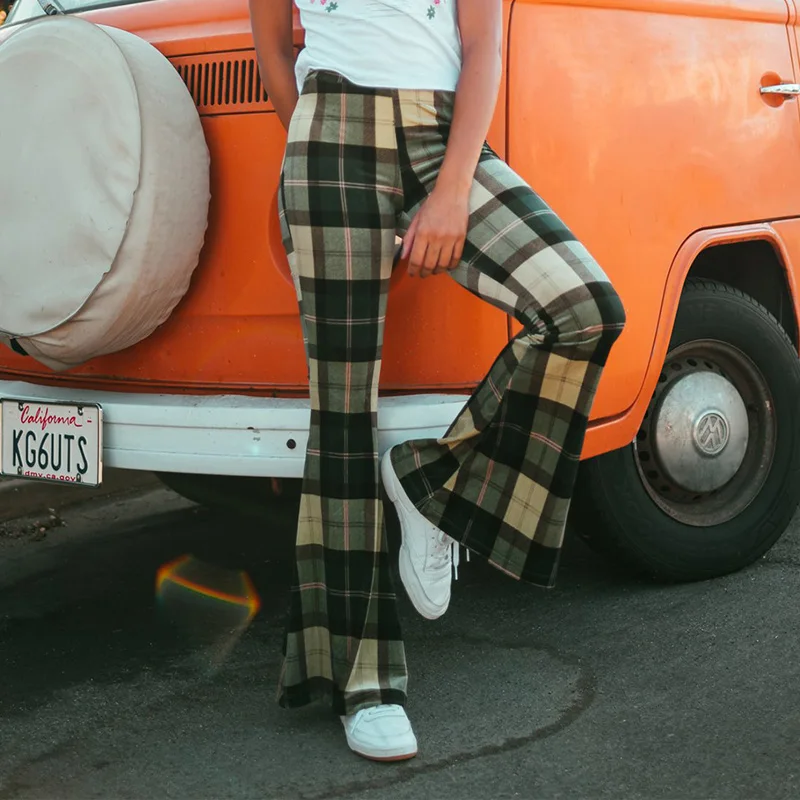 New Elegant High Waist Flare Pants Women Elastic Waist Vintage Plaid Print Trousers Ladies Spring Summer Fashion Streetwear 2021
New Elegant High Waist Flare Pants Women Elastic Waist Vintage Plaid Print Trousers Ladies Spring Summer Fashion Streetwear 2021