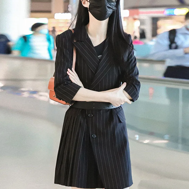 MIUXIMAO 2021 New Autumn Women's Clothing Notched Long Sleeve Stripe Slim Waist Dress Fashion Elegant Office Style 
MIUXIMAO 2021 New Autumn Women's Clothing Notched Long Sleeve Stripe Slim Waist Dress Fashion Elegant Office Style