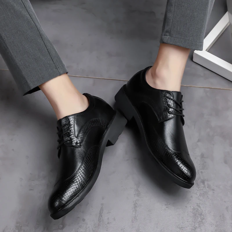Office Men Dress Shoes business Men Formal wedding party Shoes genuine Leather Luxury Fashion Oxfords Groom Wedding Shoes Men
Office Men Dress Shoes business Men Formal wedding party Shoes genuine Leather Luxury Fashion Oxfords Groom Wedding Shoes Men