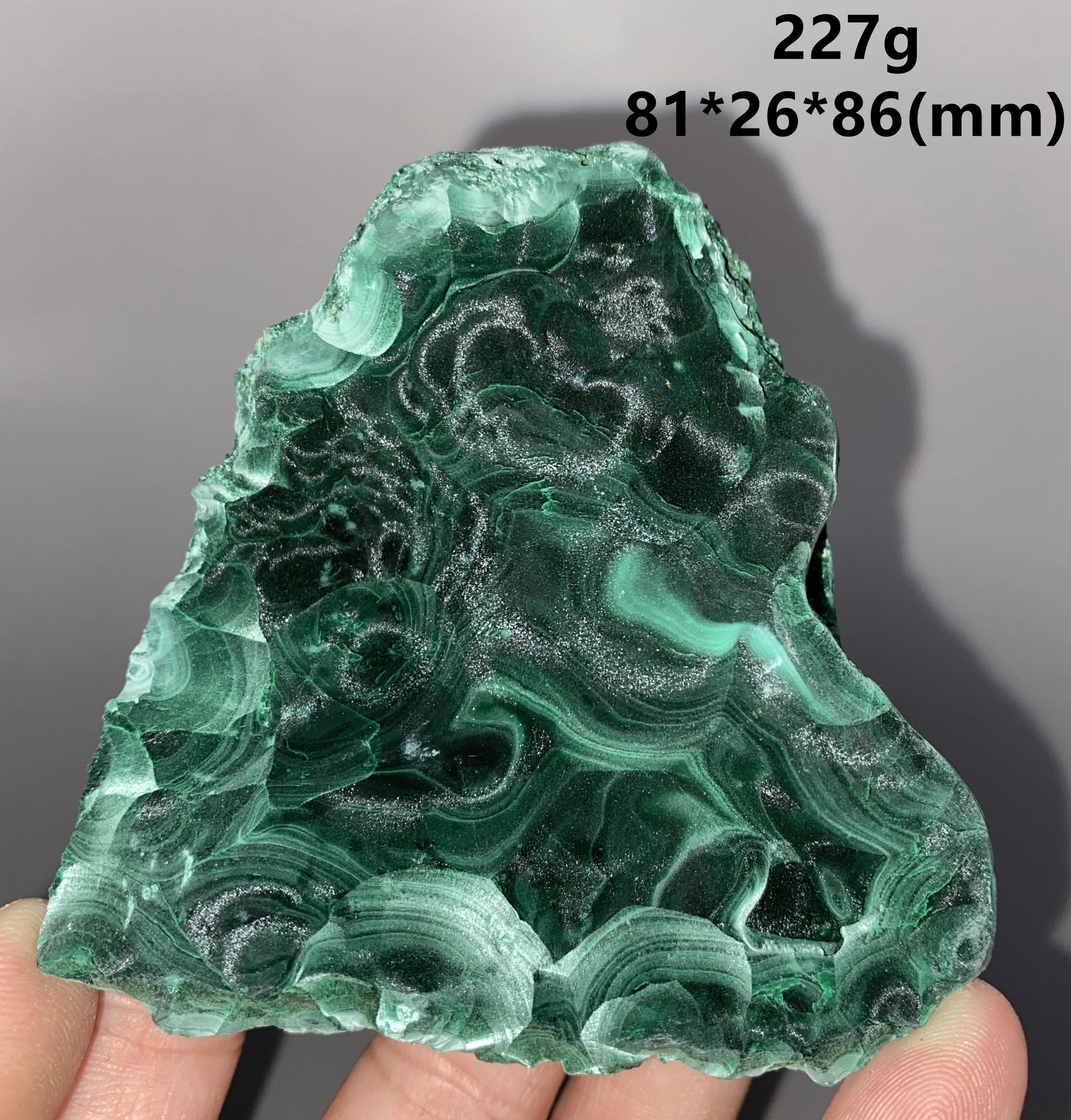 227g Natural velvet aperture Heart-shaped malachite mineral specimen crystal Stones and crystals Healing crystal Free shipping
227g Natural velvet aperture Heart-shaped malachite mineral specimen crystal Stones and crystals Healing crystal Free shipping