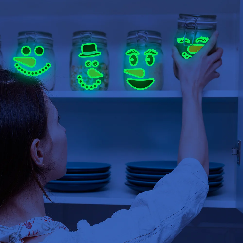 Рождественская комбинированная светящаяся наклейка YGP008 с Санта-Клаусом, креативная модная наклейка для украшения дома
Рождественская комбинированная светящаяся наклейка YGP008 с Санта-Клаусом, креативная модная наклейка для украшения дома