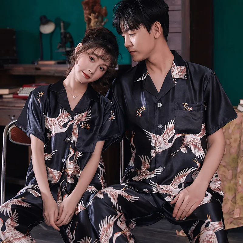 Summer Autumn Crane Print Short Sleeve Pajamas Set Lovers Silk Satin Pajama Sets Couple Pajamas Women Sleepwear Sets Pijama Muje
Summer Autumn Crane Print Short Sleeve Pajamas Set Lovers Silk Satin Pajama Sets Couple Pajamas Women Sleepwear Sets Pijama Muje