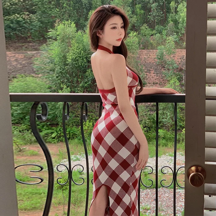 Autumn Sexy Socialite V-neck Push-up Halter Knitted Backless Plaid Midi Dress Split Bag Dress
Autumn Sexy Socialite V-neck Push-up Halter Knitted Backless Plaid Midi Dress Split Bag Dress