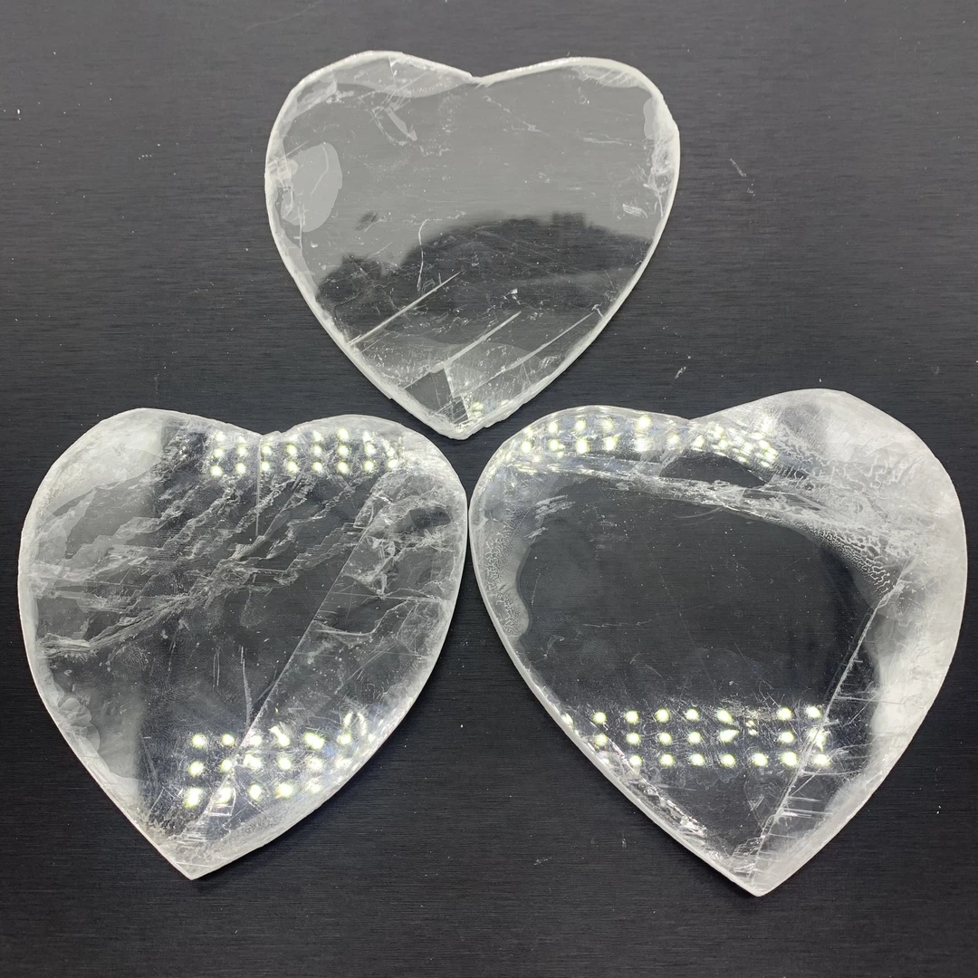 Natural Clear Gypsum Loving Heart Shape Crystal Polished Stones Hand Carved Healing Home Decoration Gifts
Natural Clear Gypsum Loving Heart Shape Crystal Polished Stones Hand Carved Healing Home Decoration Gifts