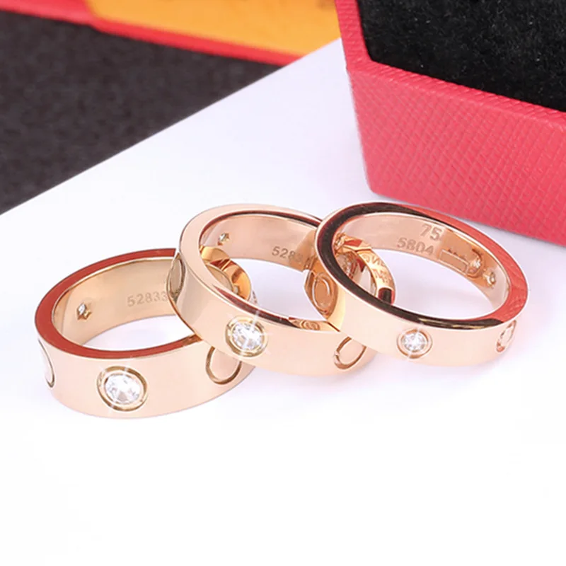 Couples Ring Womens Gold Ring Fashion Crystal Phillips Screws Stainless Wedding Ring for Men Gifts for Women Accessories Punk
Couples Ring Womens Gold Ring Fashion Crystal Phillips Screws Stainless Wedding Ring for Men Gifts for Women Accessories Punk