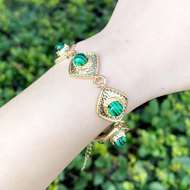 KOMi Bohemian Turquoises Bracelets & Bangles Colorful Beaded Stone Bracelets for Women Normal Hand Jewelry G0414
KOMi Bohemian Turquoises Bracelets & Bangles Colorful Beaded Stone Bracelets for Women Normal Hand Jewelry G0414