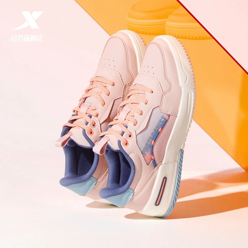 XTEP Women's board shoes autumn 2020 new genuine fashion low top thick soled sports board shoes 
XTEP Women's board shoes autumn 2020 new genuine fashion low top thick soled sports board shoes
