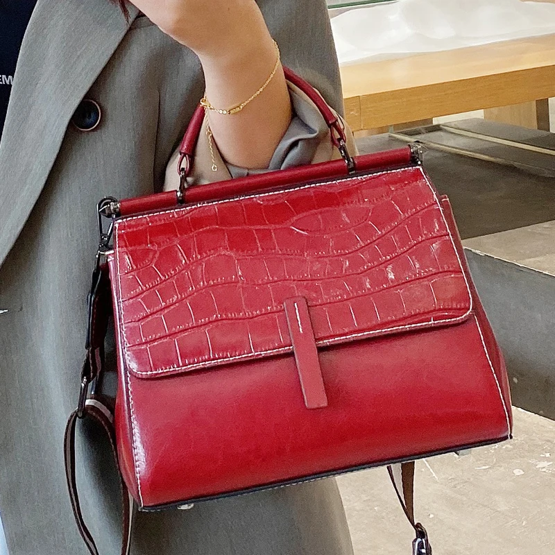 Women's Clutch Bag Shoulder Bag 2021 New COW Luxury Designer High-End Coffee/Blue/Red Lady Fashion Small HandbagOL Business
Women's Clutch Bag Shoulder Bag 2021 New COW Luxury Designer High-End Coffee/Blue/Red Lady Fashion Small HandbagOL Business