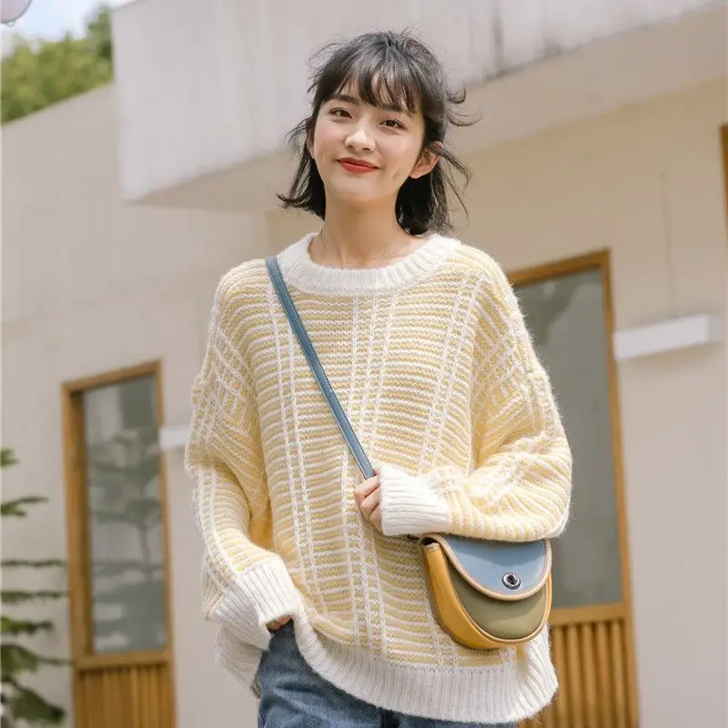 Women's Sweaters Streetwear Loose Pullover Tops and Stripes Casual Loose Autumn Winter Knitted Sweater Women
Women's Sweaters Streetwear Loose Pullover Tops and Stripes Casual Loose Autumn Winter Knitted Sweater Women