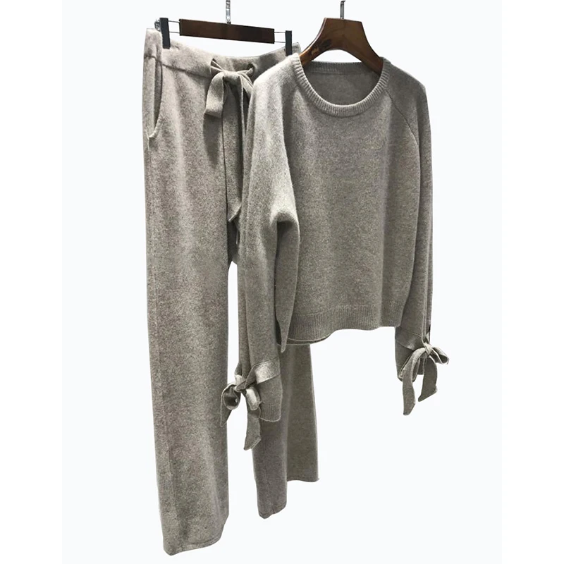 High Quality Wool Knitted 2 Piece Set Cashmere Loose Sweater Pullover Elastic Wiast Pants Suit Women Tracksuit
High Quality Wool Knitted 2 Piece Set Cashmere Loose Sweater Pullover Elastic Wiast Pants Suit Women Tracksuit