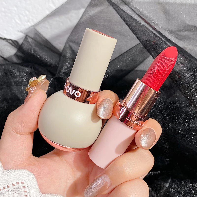 Matte Velvet Lipstick Waterproof Long Lasting Miosturizer Lip Stick Sexy Color Makeup Non-Stick Lip Gloss Cosmetic Lip Tint
Matte Velvet Lipstick Waterproof Long Lasting Miosturizer Lip Stick Sexy Color Makeup Non-Stick Lip Gloss Cosmetic Lip Tint