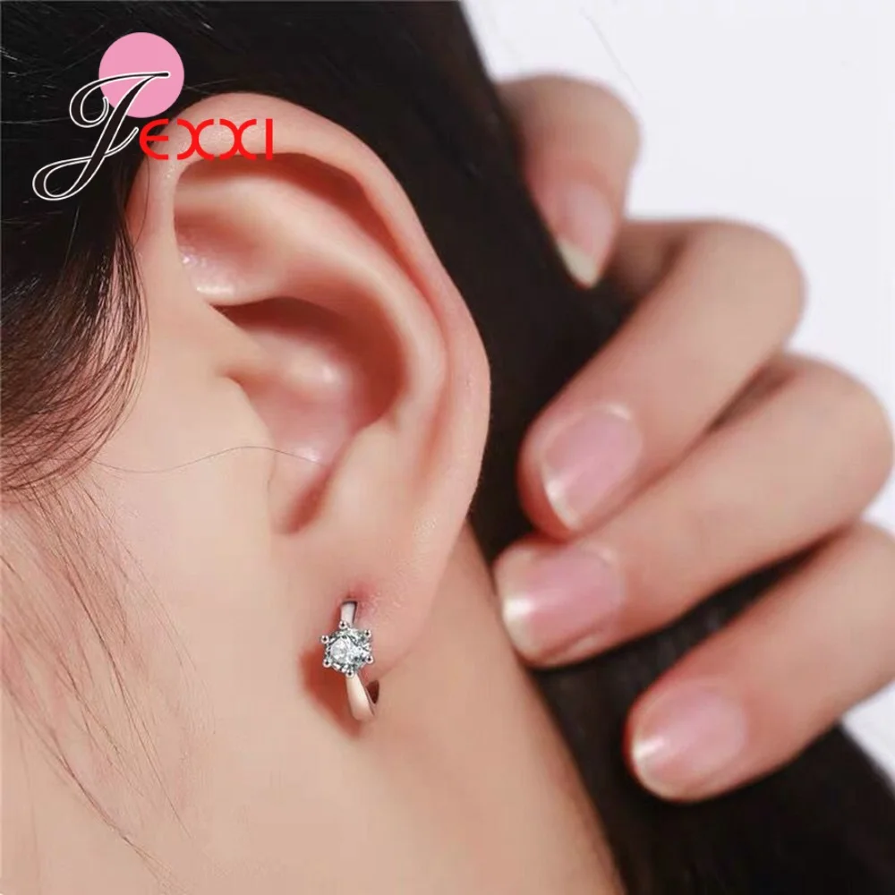 New 925 Sterling Silver Round Hoop Cubic Zirconia Piercing Earrings Fashion Korean Claw Shape Ear Rings Boucle D'oreille Femme
New 925 Sterling Silver Round Hoop Cubic Zirconia Piercing Earrings Fashion Korean Claw Shape Ear Rings Boucle D'oreille Femme