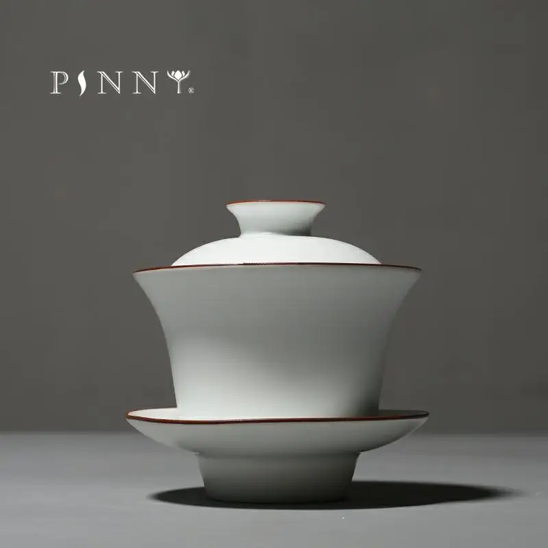 PINNY Matte White Porcelain Gaiwan Hand Made Ceramic Tea Tureen High Quality Kung Fu Tea Set Chinaware Chinese Tea Service
PINNY Matte White Porcelain Gaiwan Hand Made Ceramic Tea Tureen High Quality Kung Fu Tea Set Chinaware Chinese Tea Service