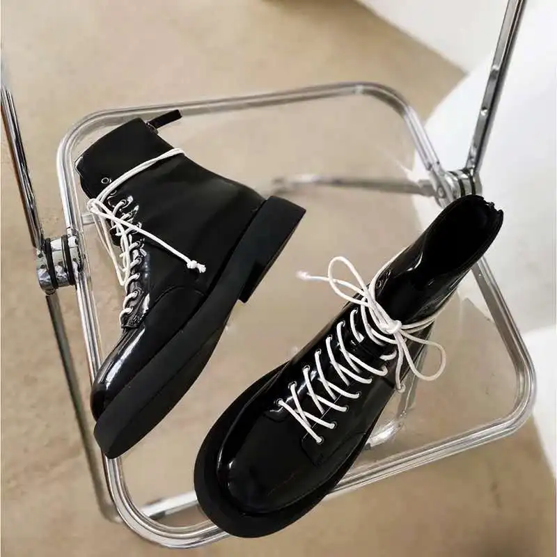 2020 Spring Black Boots Platform Shoes Women Fashion Brand Casual Martin Boots Lady chaussure Autumn Female footware with Fur
2020 Spring Black Boots Platform Shoes Women Fashion Brand Casual Martin Boots Lady chaussure Autumn Female footware with Fur