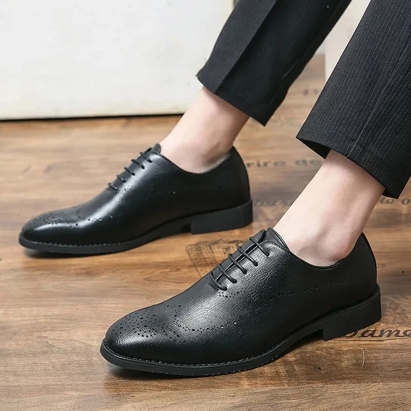 Men's Leather Shoes New Fashion, Light And Comfortable Business Dress Black Inner Heightening Leisure Large Leather Shoes
Men's Leather Shoes New Fashion, Light And Comfortable Business Dress Black Inner Heightening Leisure Large Leather Shoes