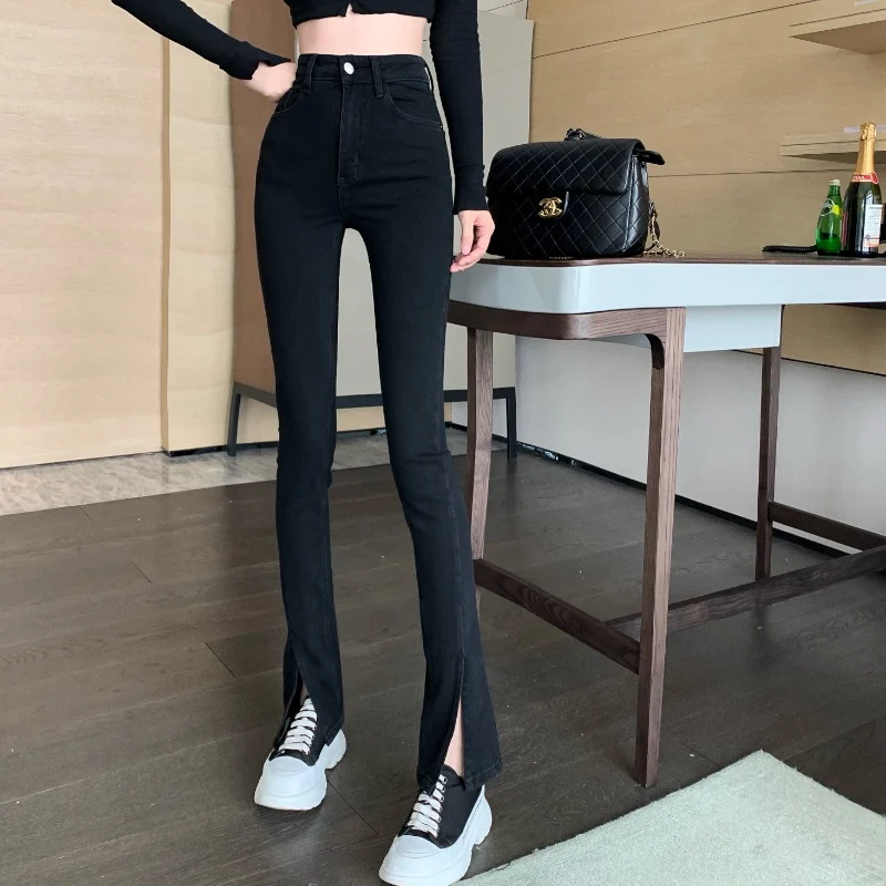 Женские джинсы в Корейском стиле, черные повседневные слегка расклешенные джинсы с высокой талией и разрезом, модель 2021 года, для весны и ле...
Женские джинсы в Корейском стиле, черные повседневные слегка расклешенные джинсы с высокой талией и разрезом, модель 2021 года, для весны и ле...