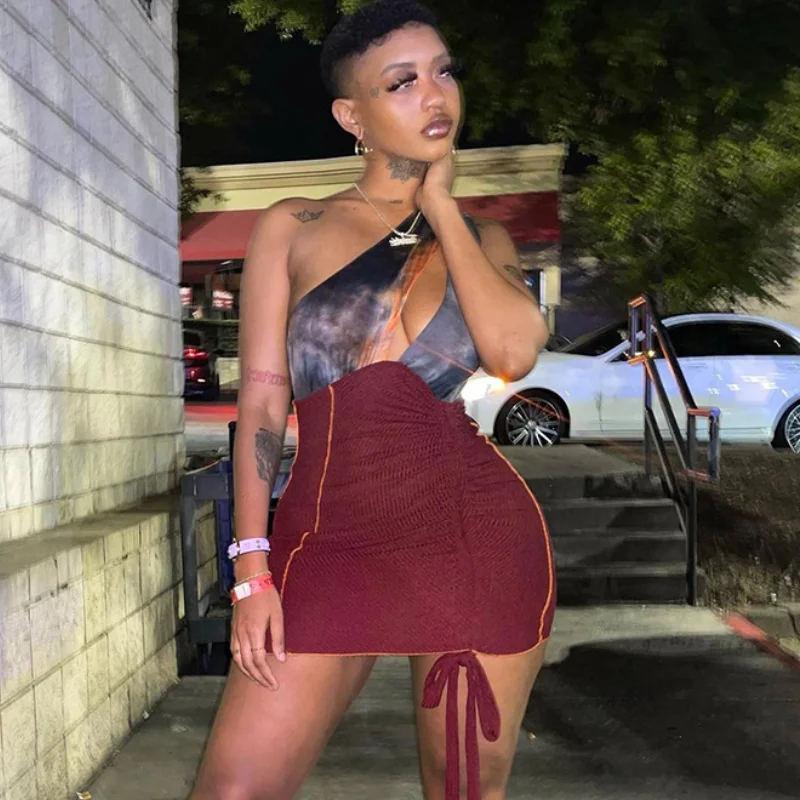 Bandage Pleated Women Sleeveless One Shoulder Hollow Out Pleated Bodycon Package Hip Mini Dress 2021 Female Clothing Streetwear 
Bandage Pleated Women Sleeveless One Shoulder Hollow Out Pleated Bodycon Package Hip Mini Dress 2021 Female Clothing Streetwear