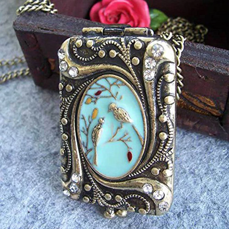 1PC Vintage Retro Copper Flower Rhinestone Bird Locket Pendant Necklace Long Chain
1PC Vintage Retro Copper Flower Rhinestone Bird Locket Pendant Necklace Long Chain