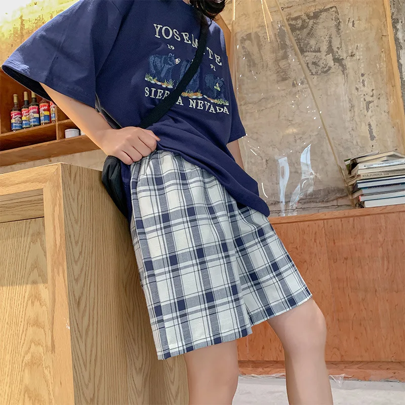 2021 New Summer Stylish Casual White Black Plaid Shorts for Woman Loose High Waist Blue Plaid Casual Shorts Sports Pants
2021 New Summer Stylish Casual White Black Plaid Shorts for Woman Loose High Waist Blue Plaid Casual Shorts Sports Pants