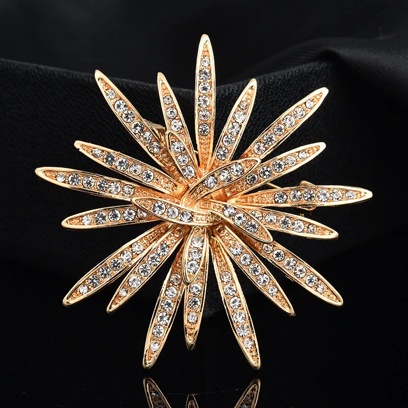 New Fashion Brooches for Women Temperament Sunflower Brooch Female Rhinestone Corsage Exquisite Simple Pin Accessories
New Fashion Brooches for Women Temperament Sunflower Brooch Female Rhinestone Corsage Exquisite Simple Pin Accessories
