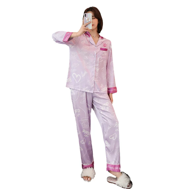 Ice Silk Pajamas Women's Autumn New Print Thin Lapel Open Button Long Sleeve Pajamas Korean Home Wear
Ice Silk Pajamas Women's Autumn New Print Thin Lapel Open Button Long Sleeve Pajamas Korean Home Wear