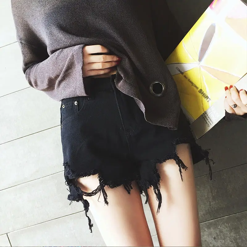 Summer thin denim shorts new large size female students Korean version of the trend loose and thin high waisted wide leg pants
Summer thin denim shorts new large size female students Korean version of the trend loose and thin high waisted wide leg pants