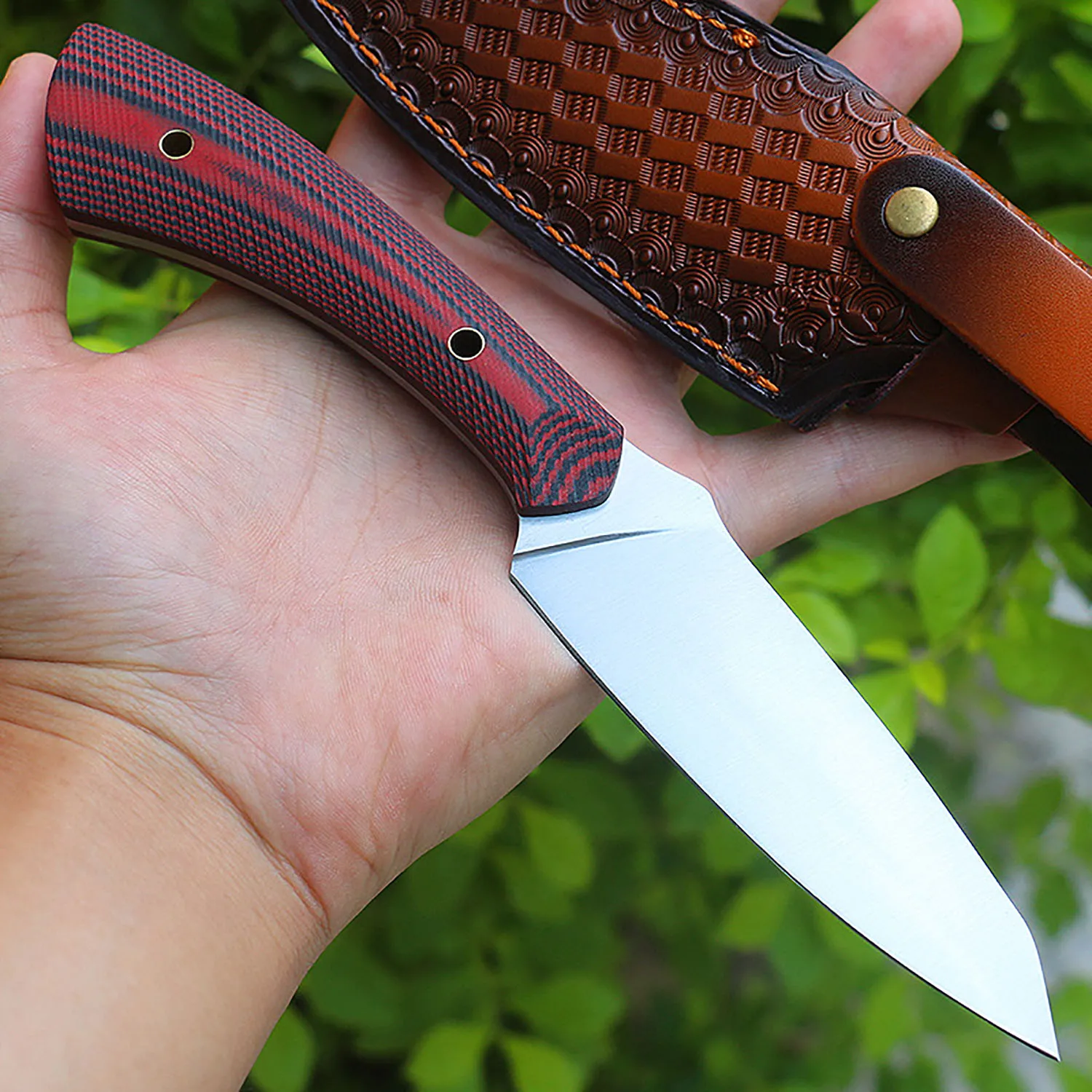 FREETIGER FTB102 Fixed knife D2 Blade G10 Handle With leather case Outdoor Camping Shaver tactical straight knife EDC Tool knife
FREETIGER FTB102 Fixed knife D2 Blade G10 Handle With leather case Outdoor Camping Shaver tactical straight knife EDC Tool knife