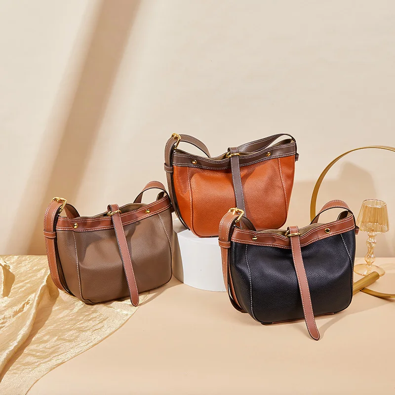 Новинка 2023, дизайнерская женская сумка-мессенджер карамельных цветов, элегантная сумка на плечо, женская сумка из натуральной кожи, сумки через плечо для девочек 
Новинка 2023, дизайнерская женская сумка-мессенджер карамельных цветов, элегантная сумка на плечо, женская сумка из натуральной кожи, сумки через плечо для девочек