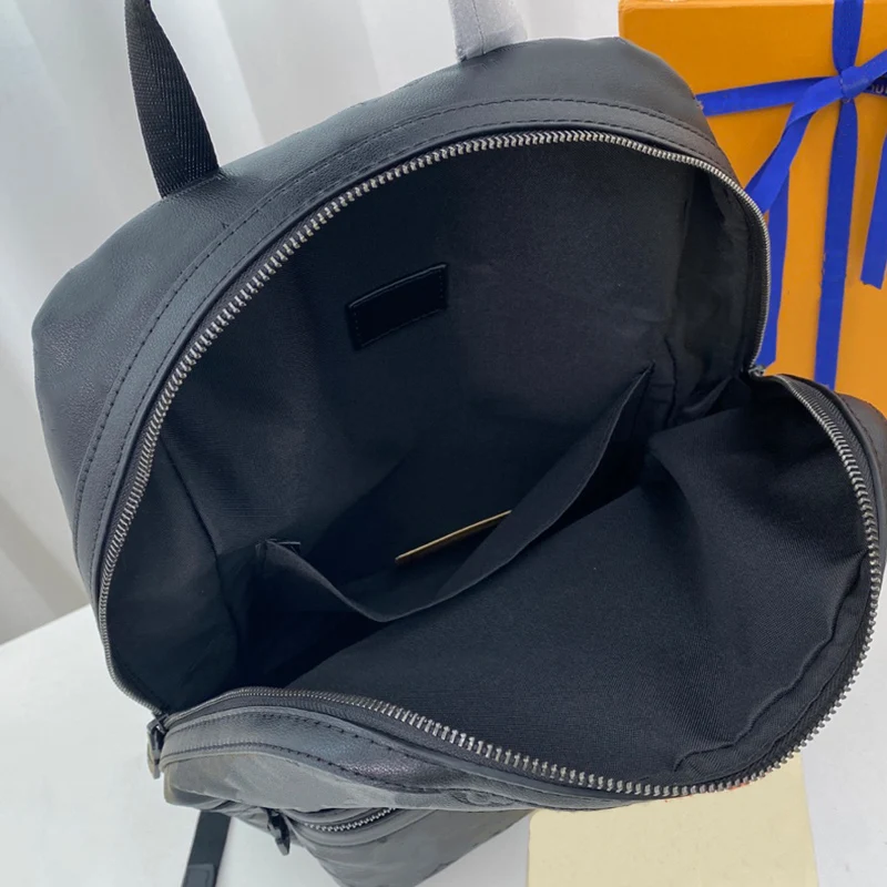 2021 luxury fashion bag printed men's and women's leisure pure color backpack backpack lovers gift
2021 luxury fashion bag printed men's and women's leisure pure color backpack backpack lovers gift