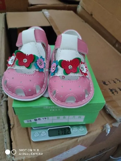 Summer New Fashion Girls Sandals Princess Shoes Hollow Flowers Baotou Soft Bottom Baby Toddlers Sandals Girls Soft Sole Sandals
Summer New Fashion Girls Sandals Princess Shoes Hollow Flowers Baotou Soft Bottom Baby Toddlers Sandals Girls Soft Sole Sandals