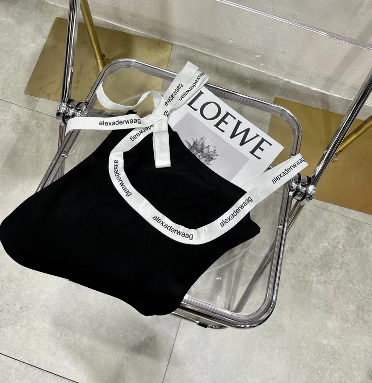 AW 2021 Summer New Female Design Sense Niche Black Sling T-shirt Ins Tide Net Red Top
AW 2021 Summer New Female Design Sense Niche Black Sling T-shirt Ins Tide Net Red Top