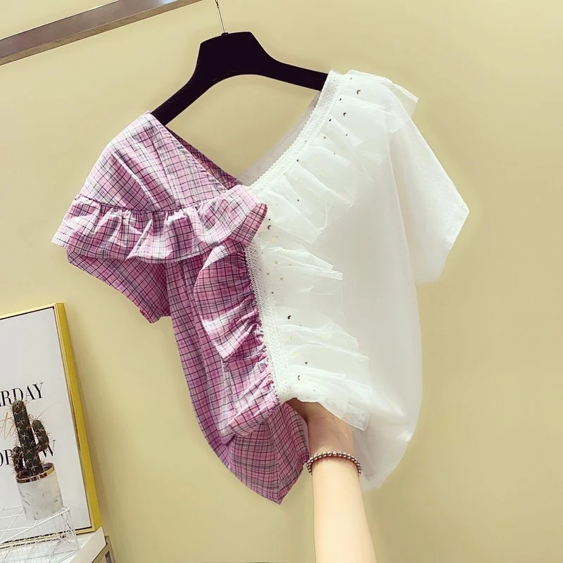 Lattice mesh ruffled irregular stitching sequined V-neck short-sleeved t-shirt women 2021 summer Korean loose T-shirt
Lattice mesh ruffled irregular stitching sequined V-neck short-sleeved t-shirt women 2021 summer Korean loose T-shirt