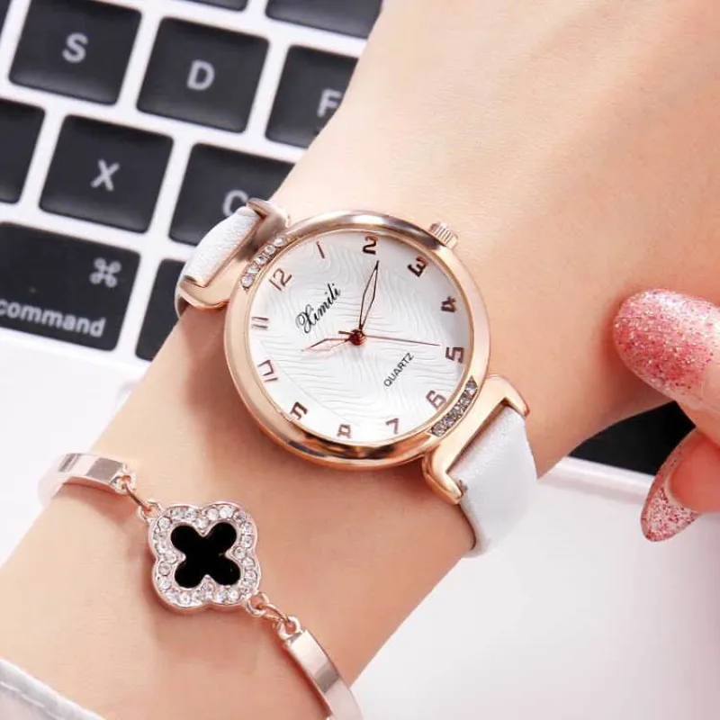2021 New Fashion Women Rhinestone Dress Watch Quartz Casual Trendy Wristwatch For Lady Girls Relogio Feminino Relojes Montre Hot
2021 New Fashion Women Rhinestone Dress Watch Quartz Casual Trendy Wristwatch For Lady Girls Relogio Feminino Relojes Montre Hot
