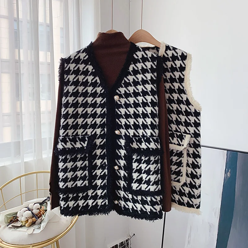 EBAIHUI Women's Sweater V Neck V Neck Women Sleeveless Autumn Winter Knitted Loose Oversized Jumper Faux Mink Cashmere Chic Vest
EBAIHUI Women's Sweater V Neck V Neck Women Sleeveless Autumn Winter Knitted Loose Oversized Jumper Faux Mink Cashmere Chic Vest