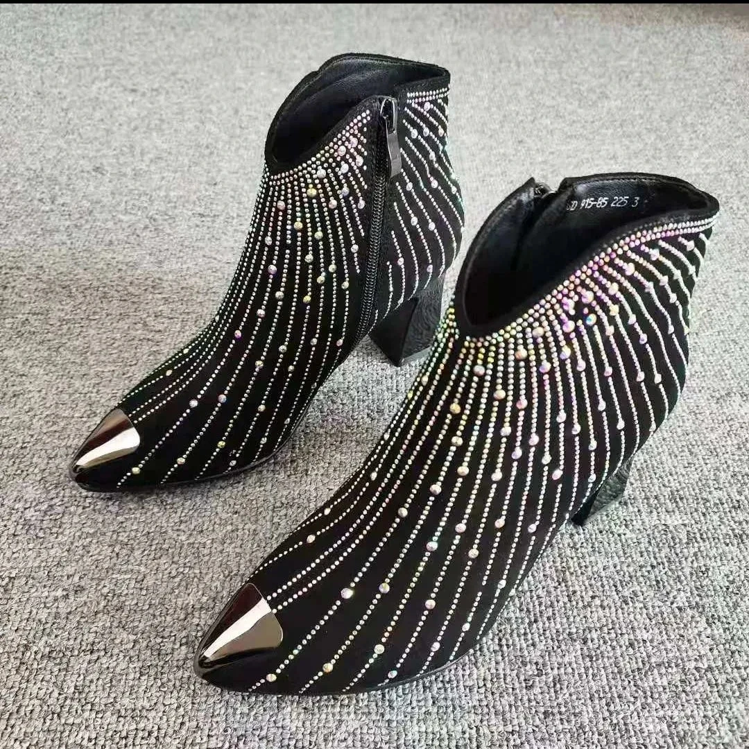 Ladies superstar rhinestone boots autumn winter 2022 designer luxury boots female pointed shoes for women's heels
Ladies superstar rhinestone boots autumn winter 2022 designer luxury boots female pointed shoes for women's heels
