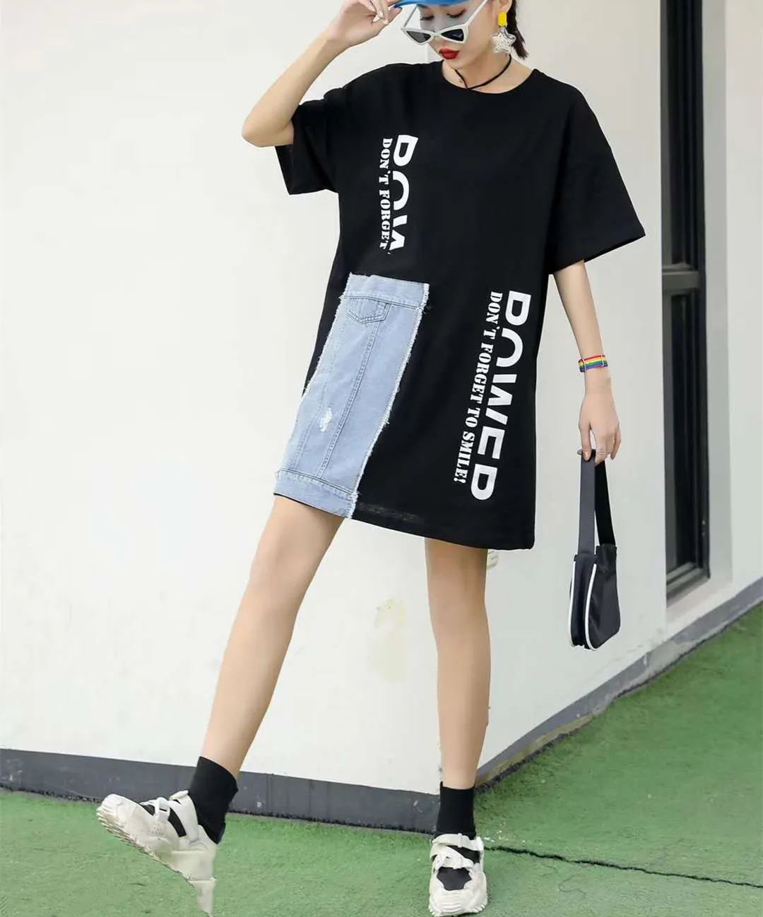 QING MO Black Women Denim Patchwork T Shirt 2021 Summer Women Letter Printed T Shirt Female Oversized T Shirt ZQY6730
QING MO Black Women Denim Patchwork T Shirt 2021 Summer Women Letter Printed T Shirt Female Oversized T Shirt ZQY6730
