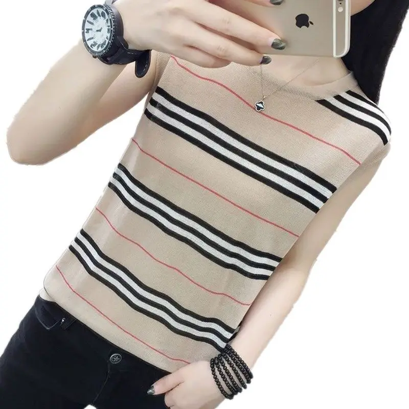 Large Size Ice Silk T-shirt Women Summer Loose Striped Camisole Thin Sleeveless Bottoming Outer Jacket
Large Size Ice Silk T-shirt Women Summer Loose Striped Camisole Thin Sleeveless Bottoming Outer Jacket
