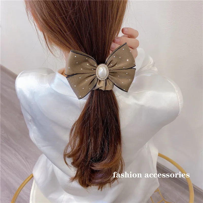 Корейское кольцо для волос в горошек с жемчужинами и бантом, французское ретро кольцо для волос, модная необычная веревка для волос, характе...
Корейское кольцо для волос в горошек с жемчужинами и бантом, французское ретро кольцо для волос, модная необычная веревка для волос, характе...