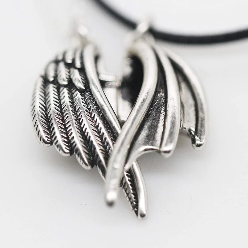 1 Pair Devil Angel Wing Couple Necklaces Magnet Attracts Fashion New Clavicle Chain Lovers Necklaces Women Men Fashion Jewelry
1 Pair Devil Angel Wing Couple Necklaces Magnet Attracts Fashion New Clavicle Chain Lovers Necklaces Women Men Fashion Jewelry