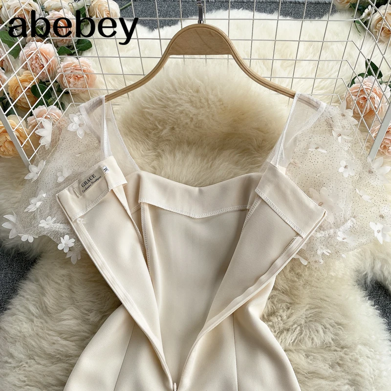 Women Elegant French Dress Retro Square Collar Puff Sleeve Solid Slim Dress Summer Fashion Streetwear Split Midi Dress
Women Elegant French Dress Retro Square Collar Puff Sleeve Solid Slim Dress Summer Fashion Streetwear Split Midi Dress