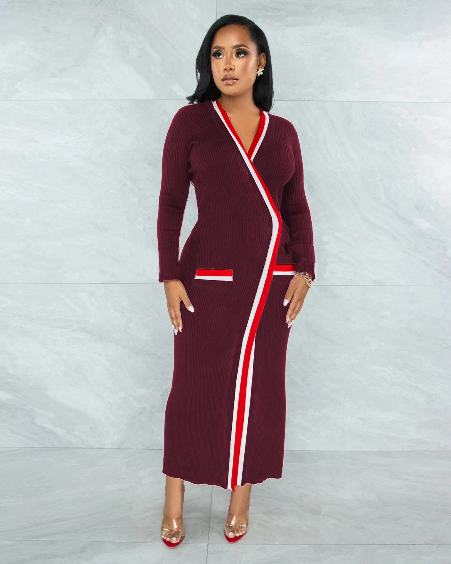 Fashion Trend Women's Fall Winter Long-Sleeved Tight-Fitting Bag Hip Threaded Strap Solid Color V-Neck Dress
Fashion Trend Women's Fall Winter Long-Sleeved Tight-Fitting Bag Hip Threaded Strap Solid Color V-Neck Dress